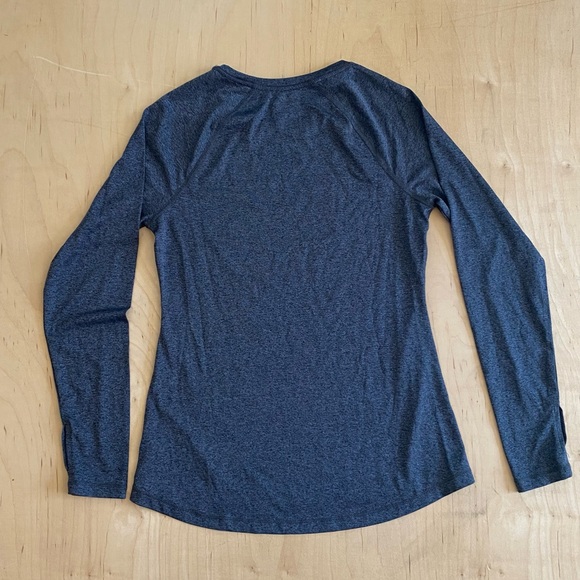 Old Navy Active Long Sleeve Shirt - Picture 2 of 3